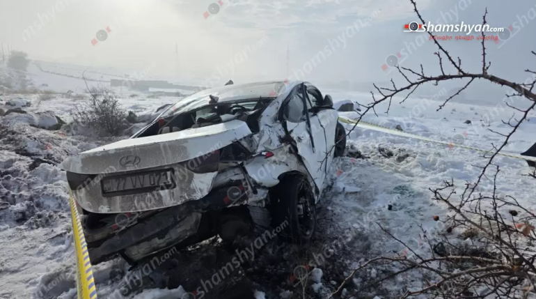 «Hyundai»-ն դուրս է եկել հանդիպակաց երթևեկելի գոտի, բախվել ձնակույտին և հայտնվել դաշտում․ կա տուժած
