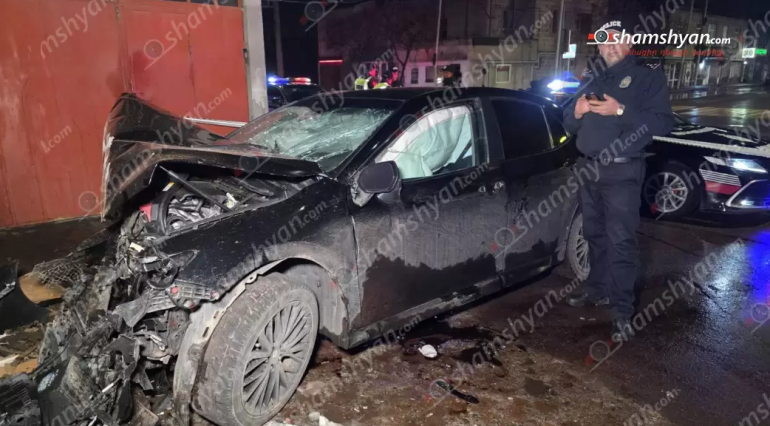 Աշտարակում «Toyota»-ն բшխվել է բնակչի քարե շինությանը ու մասամբ փլnւզել այն