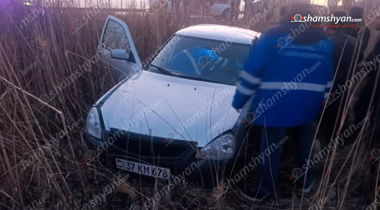 «Lada Priora»-ն դուրս է եկել ճանապարհի երթևեկելի գոտուց և հայտվել դաշտամիջյան հատվածում, վարորդը մшհացել է