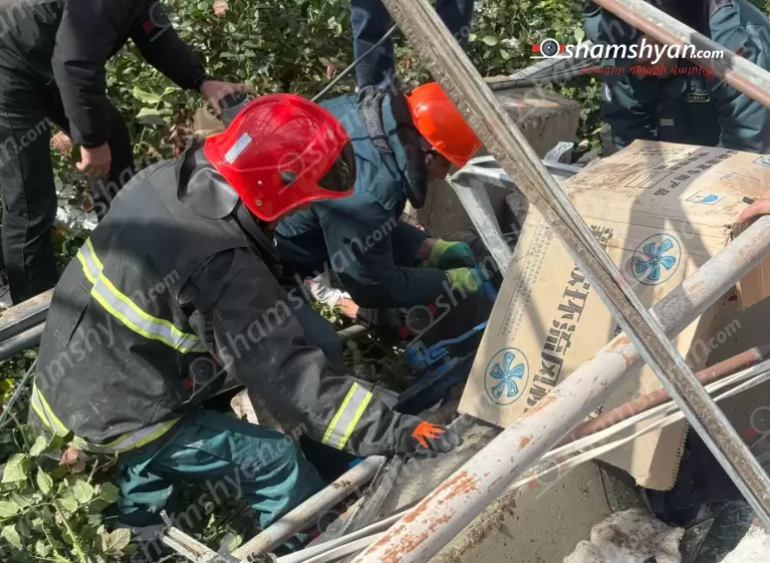 Չարենցավանում ջերմոց է փլnւզվել, քաղաքացին մնացել է փլատшկների տակ