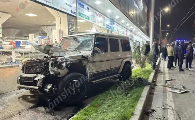 Արշակունյաց պողոտայում բախվել են «BMW»-ն և «Mercedes G»-ն