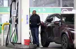 UK inflation jumps in March on fuel price surge UK inflation jumps in March on fuel price surge