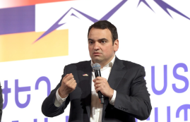 Պետք է ուժեղացնենք մեր երկիրը, ներկայացնում ենք ծրագիր, որը մեր երկիրը փոխելու է․ Կարապետյանը՝ Սիսիանում Պետք է ուժեղացնենք մեր երկիրը, ներկայացնում ենք ծրագիր, որը մեր երկիրը փոխելու է․ Կարապետյանը՝ Սիսիանում