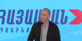 Երկիրը փորձադաշտ մի՛ սարքեք, երկիրը «տրինաժոր» չէ, որի վրա սովորեք ընկնել-ելնելով․ Քոչարյանը՝ իշխանությանը Երկիրը փորձադաշտ մի՛ սարքեք, երկիրը «տրինաժոր» չէ, որի վրա սովորեք ընկնել-ելնելով․ Քոչարյանը՝ իշխանությանը