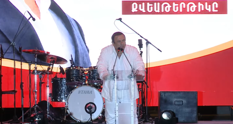Որ կուսակցությունը կարողանա բերի երաշխավորված խաղաղություն, տնտեսության զարգացում, կյանքի բարեկեցություն, պետք է դրա կողմնակիցը լինենք․ Գագիկ Ծառուկյան Որ կուսակցությունը կարողանա բերի երաշխավորված խաղաղություն, տնտեսության զարգացում, կյանքի բարեկեցություն, պետք է դրա կողմնակիցը լինենք․ Գագիկ Ծառուկյան