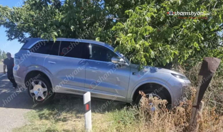 Արարատի մարզում «Changan» մակնիշի ավտոմեքենայում հայտնաբերվել է տղամարդու մարմին Արարատի մարզում «Changan» մակնիշի ավտոմեքենայում հայտնաբերվել է տղամարդու մարմին