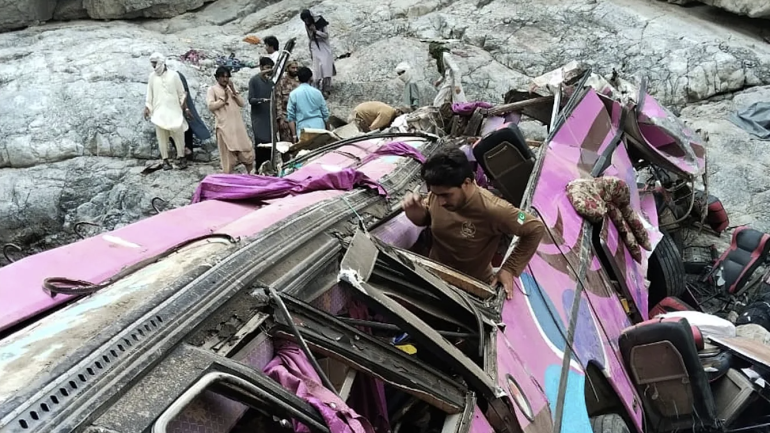 Overcrowded bus plunges into ravine in southwest Pakistan, killing 40 passengers