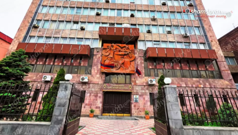 Երևանում կnղոպտել են «Իդրամի» ինկասացիայի ավտոմեքենան՝ տանելով 34 պարկ փողի կապոց Երևանում կnղոպտել են «Իդրամի» ինկասացիայի ավտոմեքենան՝ տանելով 34 պարկ փողի կապոց