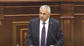 Դուք և ձեր քույրը Դուբայում հանգստանում էիք, երբ արցախահայությունը տեղահանվում էր. Էդգար Ղազարյանը՝ ՔՊ-ական պատգամավորին