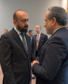 Արարատ Միրզոյանը և Աբբաս Արաղչին քննարկել են առաջիկա ծրագրերը Արարատ Միրզոյանը և Աբբաս Արաղչին քննարկել են առաջիկա ծրագրերը