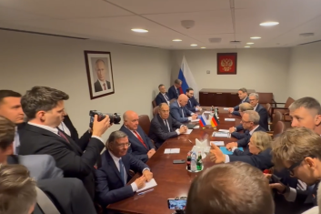 Լավրովը 4,5 տարվա ընթացքում առաջին անգամ հանդիպել է Գերմանիայի ԱԳ նախարարի հետ Լավրովը 4,5 տարվա ընթացքում առաջին անգամ հանդիպել է Գերմանիայի ԱԳ նախարարի հետ