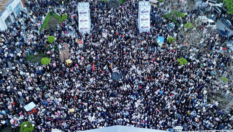 Չենք կարող թույլ տալ, որ մեր գալիք սերունդները կրկին ստիպված լինեն վճարել այս իշխանության անպատասխանատվության և ստերի գինը. «Ուժեղ Հայաստան» Չենք կարող թույլ տալ, որ մեր գալիք սերունդները կրկին ստիպված լինեն վճարել այս իշխանության անպատասխանատվության և ստերի գինը. «Ուժեղ Հայաստան»
