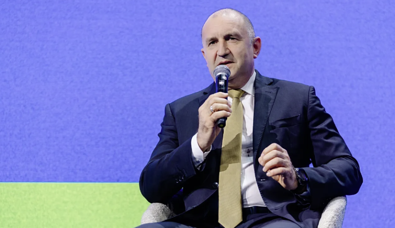 Bulgarian PM Rumen Radev urges European dialogue with Russia to avert nuclear attack Bulgarian PM Rumen Radev urges European dialogue with Russia to avert nuclear attack