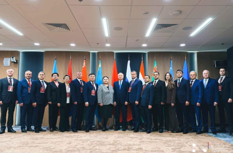 Հայաստանի ներկայացուցիչները Սանկտ Պետերբուրգում ներկայացրել են միգրացիոն հոսքերի վերահսկման իրենց փորձը Հայաստանի ներկայացուցիչները Սանկտ Պետերբուրգում ներկայացրել են միգրացիոն հոսքերի վերահսկման իրենց փորձը
