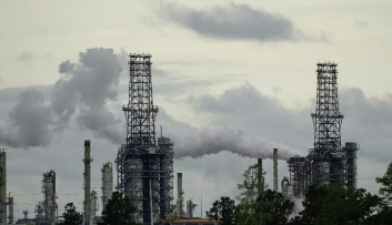 Oil prices tumble as stocks rise after Trump touts 'energy ceasefire' Oil prices tumble as stocks rise after Trump touts 'energy ceasefire'