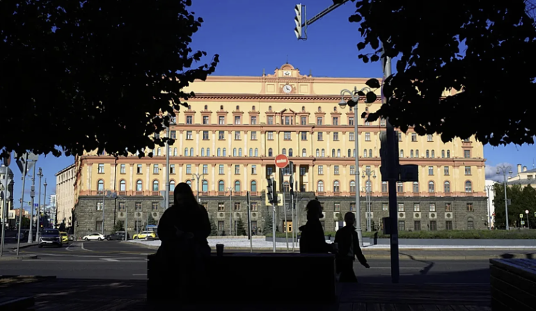 Russia detains Swedish citizen as Moscow eyes future prisoner swaps Russia detains Swedish citizen as Moscow eyes future prisoner swaps