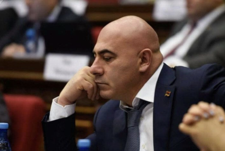 Ո՞վ է ասել, որ իմ և Ծառուկյանի հարաբերությունները լարվել են, ով ասել է՝ իրենից էլ հարցրեք. Էդուարդ Բաբայան Ո՞վ է ասել, որ իմ և Ծառուկյանի հարաբերությունները լարվել են, ով ասել է՝ իրենից էլ հարցրեք. Էդուարդ Բաբայան