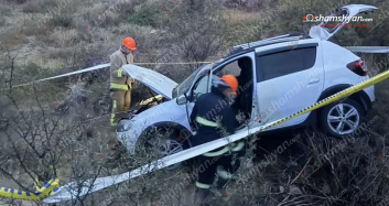 Վայոց ձորի մարզում «RENAULT»-ը դուրս է եկել երթևեկելի գոտուց և հայտնվել ձորում․ կա վիրшվոր