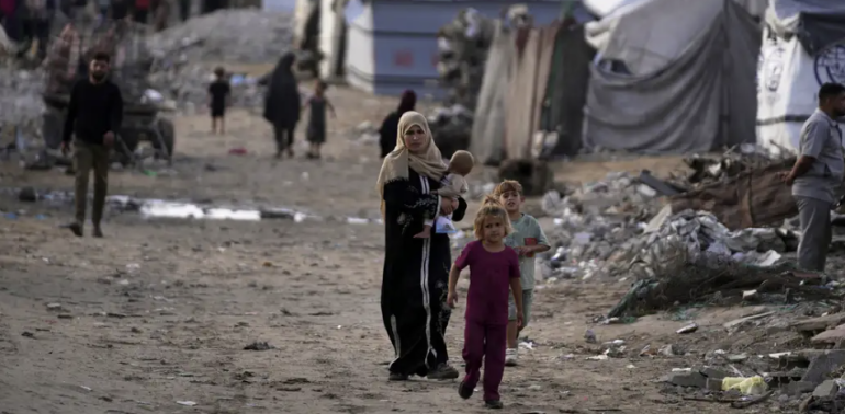 UN food program cuts aid to 500,000 Palestinians in Gaza UN food program cuts aid to 500,000 Palestinians in Gaza