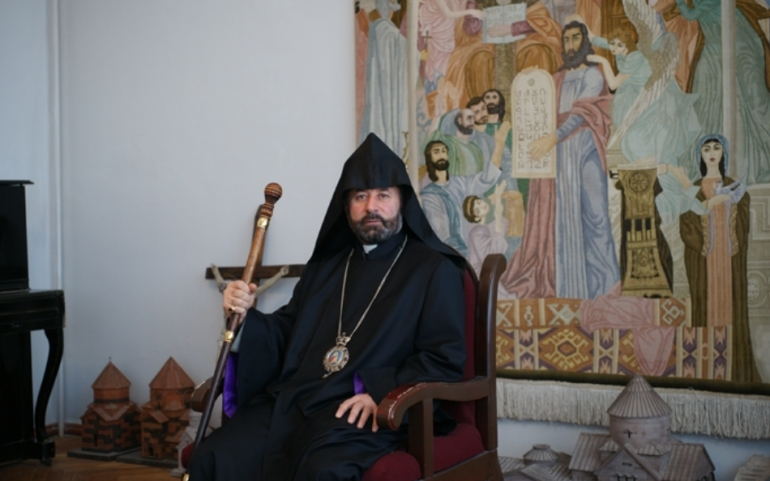 Բացի հոգևոր ծառայությունից, ուրիշ անելիք ես չունեմ․ ավելորդ եք խոսում, ժողովուրդ ջան․ Կոտայքի թեմի առաջնորդը՝ ԱԺ-ում եկեղեցուն առնչվող Քննիչ հանձնաժողովի քննարկումներին մասնակցելու մասին
