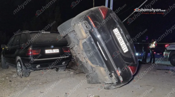 «Կանանց գաղութ»-ի մոտ «Maybach»-ը կոտրել է գազատար խողովակներ, ապա բախվել կայանված «BMW X5»-ին և կողաշրջվել. կան վիրավnրներ