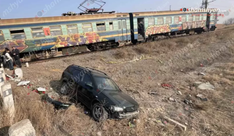 Արարատի մարզում բախվել են մարդատար գնացքն ու «Opel» մակնիշի ավտոմեքենան