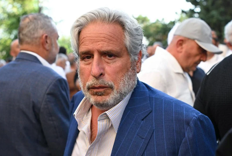 Ես չեմ ճանաչում որևէ այլ երկիր, որի կառավարությունն այդքան քրտնաջան աշխատի սեփական մշակույթը, պատմությունն ու հավատքը տապալելու ուղղությամբ