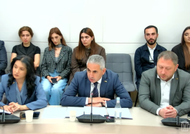 Վարչապետի հետ ժամանակ առ ժամանակ ապրող մի կին. Էդգար Ղազարյանի ձևակերպումը վրդովեցրեց ՔՊ-ականներին