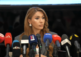 Արդյոք ընտրական իրավունք ունեցող ՀՀ քաղաքացիների անգամ մեկ երրորդի կողմ ձայները չստացած քաղաքական ուժն իրավասու է միանձնյա ընդունելու մի ծրագիր, որը կհռչակի Չորրորդ Հանրապետությունը․ Մելոյան (տեսանյութ) Արդյոք ընտրական իրավունք ունեցող ՀՀ քաղաքացիների անգամ մեկ երրորդի կողմ ձայները չստացած քաղաքական ուժն իրավասու է միանձնյա ընդունելու մի ծրագիր, որը կհռչակի Չորրորդ Հանրապետությունը․ Մելոյան (տեսանյութ)