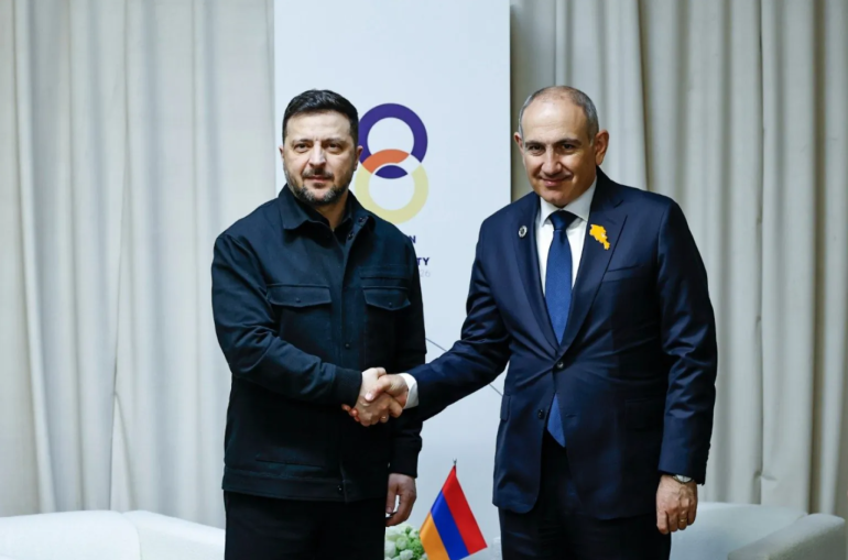 Հայաստանը հաստատակամորեն աջակցում է արդար և տևական խաղաղության հաստատմանը Ուկրաինայում. Փաշինյանը՝ Զելենսկիին Հայաստանը հաստատակամորեն աջակցում է արդար և տևական խաղաղության հաստատմանը Ուկրաինայում. Փաշինյանը՝ Զելենսկիին
