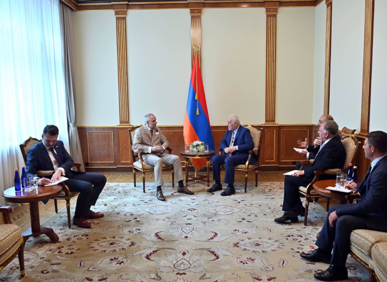 Հայաստանի և Չեխիայի միջև ձևավորված բարեկամական հարաբերությունները շարունակում են զարգանալ՝ ընդգրկելով փոխադարձ հետաքրքրություն ներկայացնող նոր ուղղություններ. Խաչատուրյանը՝ Չեխիայի դեսպանին