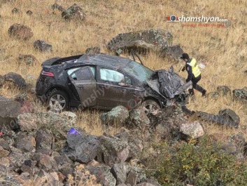 Կոտայքում «Chevrolet Volt»-ը գլխիվայր շրջվելով հայտնվել է ձորում․ մայր ու դուստր տեղափոխվել են հիվանդանոց