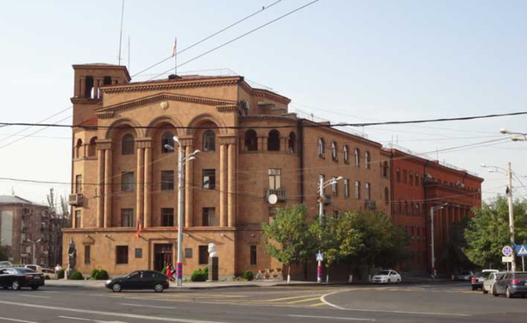Արձանագրվել է կրկնաքվեարկության 2 դեպք. ժամը 11։00-ի դրությամբ ՆԳՆ-ն ստացել է 17 ահազանգ Արձանագրվել է կրկնաքվեարկության 2 դեպք. ժամը 11։00-ի դրությամբ ՆԳՆ-ն ստացել է 17 ահազանգ