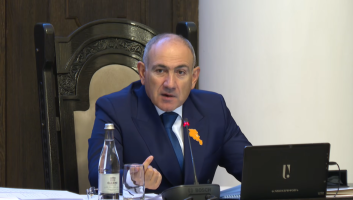 Մեքենաների թիվը շատ է, շուտով միջպետական ու հանրապետական նշանակության ճանապարհներին էլ ենք խցանում ունենալու, պետք է ճանապարհներ կառուցենք. Փաշինյան