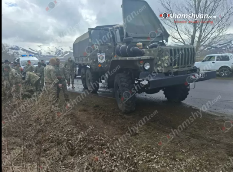 Սպիտակ-Գյումրի ճանապարհին բախվել են ՀՀ ՊՆ-ին պատկանող բեռնատարը և «Volkswagen»-ը, կան տուժածներ