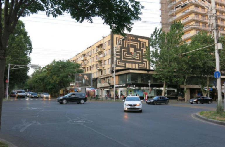 Այսօր և վաղը Երևանի կենտրոնում մեքենաների կայանման սահմանափակում կլինի Այսօր և վաղը Երևանի կենտրոնում մեքենաների կայանման սահմանափակում կլինի