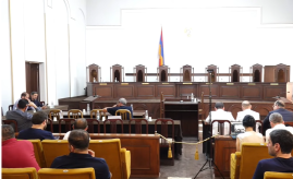 Սահմանադրական դատարանը մերժեց ընդդիմության դիմումները և ուժի մեջ թողեց ԿԸՀ-ի որոշումը (տեսանյութ) Սահմանադրական դատարանը մերժեց ընդդիմության դիմումները և ուժի մեջ թողեց ԿԸՀ-ի որոշումը (տեսանյութ)