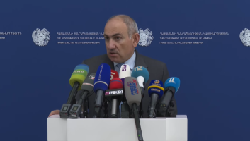 Եթե որևէ մեկը մտածում է, որ կարող է ԱԺ պատգամավորի վրա ձեռք բարձրացնի, այդ ձեռքը մենք կջшրդենք ուղղակի, պետք լինի՝ աթոռով էլ կջարդենք. Փաշինյանը՝ ԱԺ-ում ծեծկռտnւքի մասին Եթե որևէ մեկը մտածում է, որ կարող է ԱԺ պատգամավորի վրա ձեռք բարձրացնի, այդ ձեռքը մենք կջшրդենք ուղղակի, պետք լինի՝ աթոռով էլ կջարդենք. Փաշինյանը՝ ԱԺ-ում ծեծկռտnւքի մասին