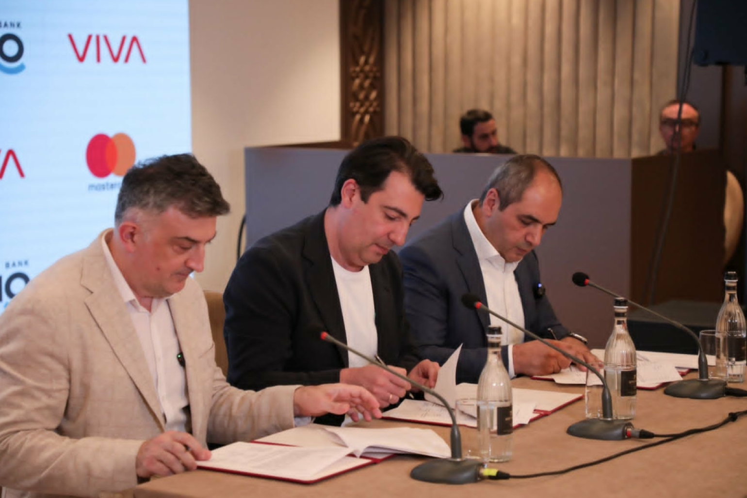 Viva, Amio bank, and Mastercard: use your digital card every day and pay nothing for mobile services (video, photo) Viva, Amio bank, and Mastercard: use your digital card every day and pay nothing for mobile services (video, photo)