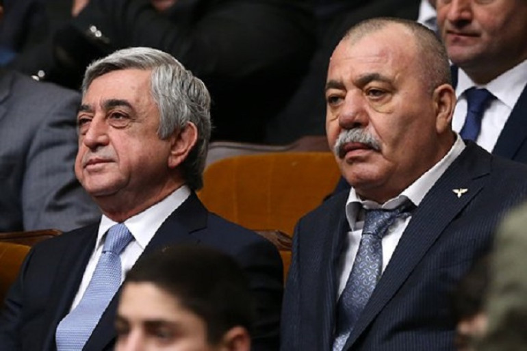 Չեմ ասի, որ Մանվել Գրիգորյանն իդեալական էր, բայց որևէ մեկը չէր կարող ինձ համոզել, որ նա «տուշոնկա ուտող է», այն էլ՝ զինվորի. Սերժ Սարգսյան Չեմ ասի, որ Մանվել Գրիգորյանն իդեալական էր, բայց որևէ մեկը չէր կարող ինձ համոզել, որ նա «տուշոնկա ուտող է», այն էլ՝ զինվորի. Սերժ Սարգսյան