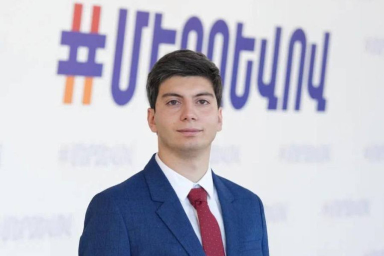 Ադրբեջանն ավելացնում է իր բանակի բյուջեն, իսկ Փաշինյանն ասել է, որ բանակի բյուջեն չի ավելանալու. «Մեր Ձևով» շարժման անդամ (տեսանյութ) Ադրբեջանն ավելացնում է իր բանակի բյուջեն, իսկ Փաշինյանն ասել է, որ բանակի բյուջեն չի ավելանալու. «Մեր Ձևով» շարժման անդամ (տեսանյութ)