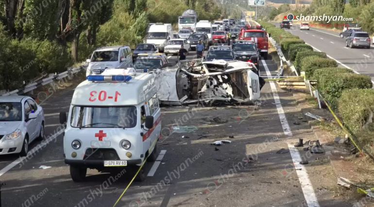 Երևան-Սևան ճանապարհին բախվել են 2 «Opel» և «Nissan»-ը, կա 1 զոհ, 3 վիրավոր Երևան-Սևան ճանապարհին բախվել են 2 «Opel» և «Nissan»-ը, կա 1 զոհ, 3 վիրավոր