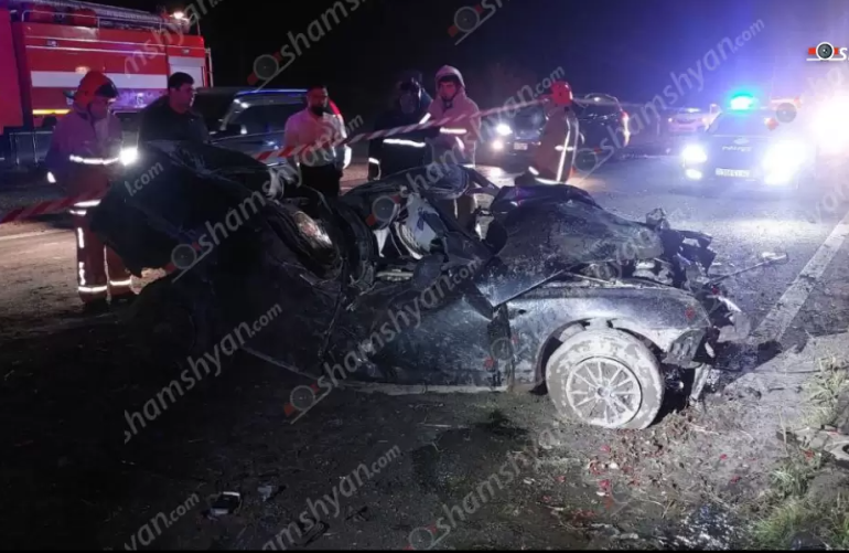 Մեծամորում 39-ամյա վարորդը «Լադա»-ով բախվել է երկաթե էլեկտրասյուներին և տապալել դրանք, կա տուժած