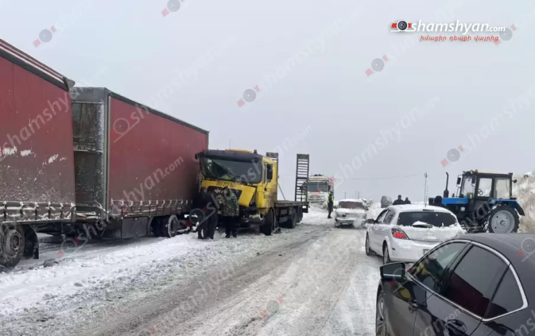 Շղթայական ավտովթար, բախվել են Թուրքիայի քաղաքացու վարած բեռնատարը, ավտոքարշակը և ձնամաքրման տրակտորը