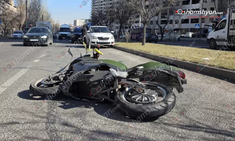 Եղվարդի խճուղում բախվել են «Skoda»-ն ու մոտոցիկլը, մոտոցիկլավարը տեղափոխվել է հիվանդանոց