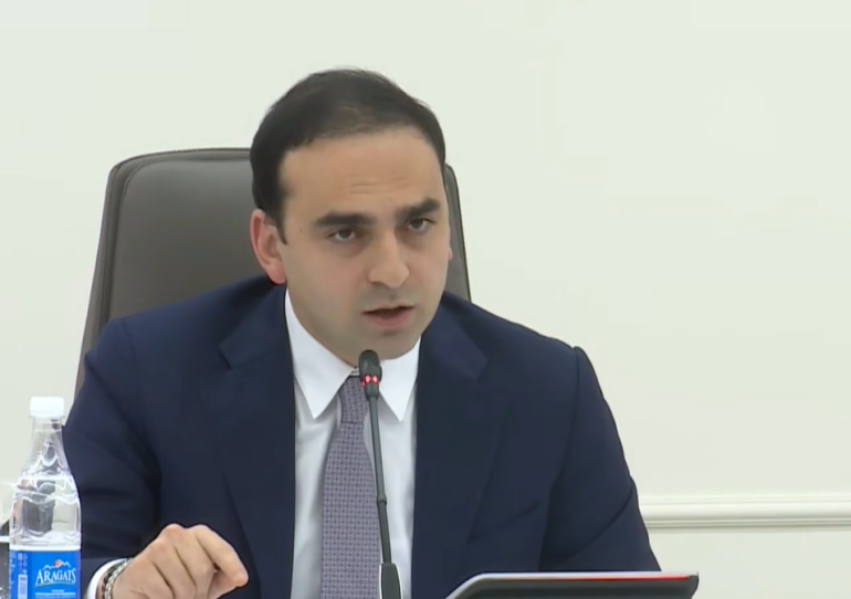 Տրանսպորտում ունեցել ենք տհաճ միջադեպ. hարձակվել են վարորդի վրա, 3 անձ ձերբակալվել է. Տիգրան Ավինյան Տրանսպորտում ունեցել ենք տհաճ միջադեպ. hարձակվել են վարորդի վրա, 3 անձ ձերբակալվել է. Տիգրան Ավինյան