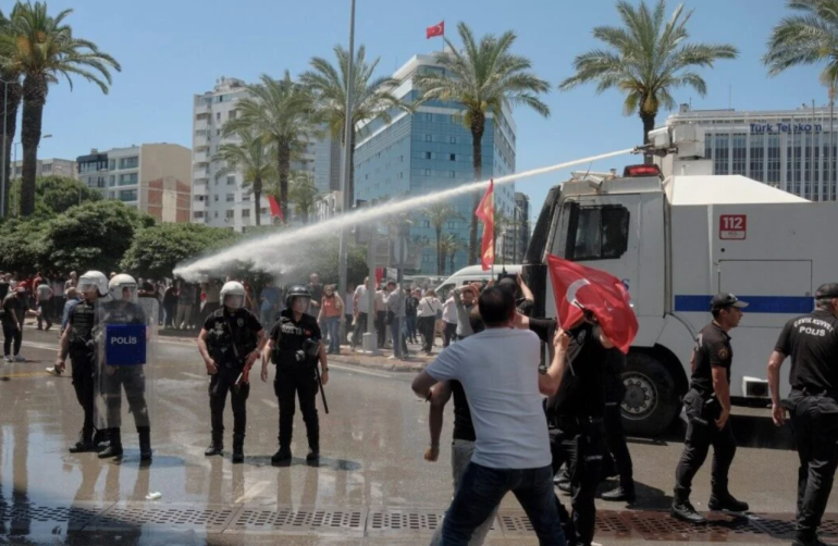 Turkish police fire teargas to break up protest after opposition leader ousted Turkish police fire teargas to break up protest after opposition leader ousted