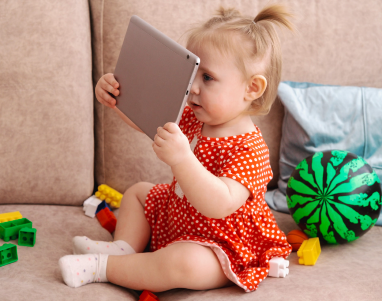 Screen time can damage under-twos’ development, landmark study suggests
