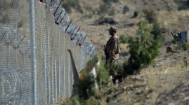 Pakistan launches deadly strikes along Afghan border Pakistan launches deadly strikes along Afghan border