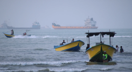 Iran and Oman draft waterway deal while Trump rejects Tehran's control and transit fees Iran and Oman draft waterway deal while Trump rejects Tehran's control and transit fees
